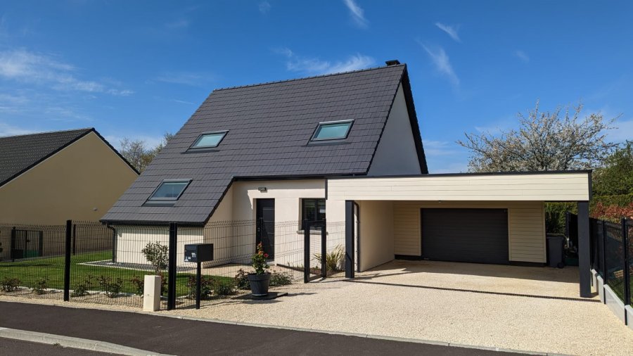 Maison toit pente et carport toit plat